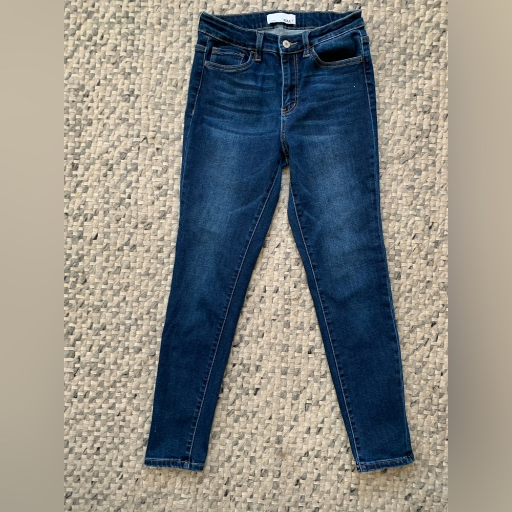 Vervet size 28 skinny jean